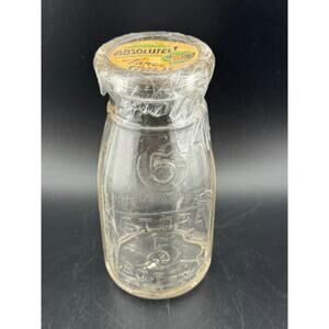Vintage Universal Store Bottle Half Pint Milk Bottle